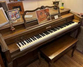 Baldwin piano