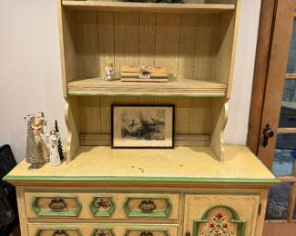 Cute! cute ! cute! Vintage hutch