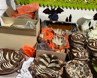 Ellen Evan’s pottery set 