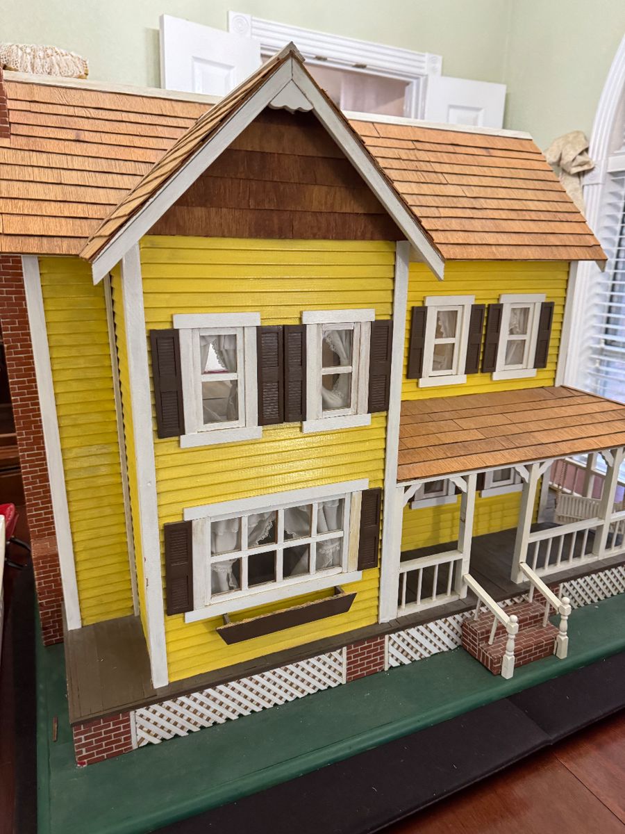 Retro Betties Hurst Estate Sale starts on 1/11/2024