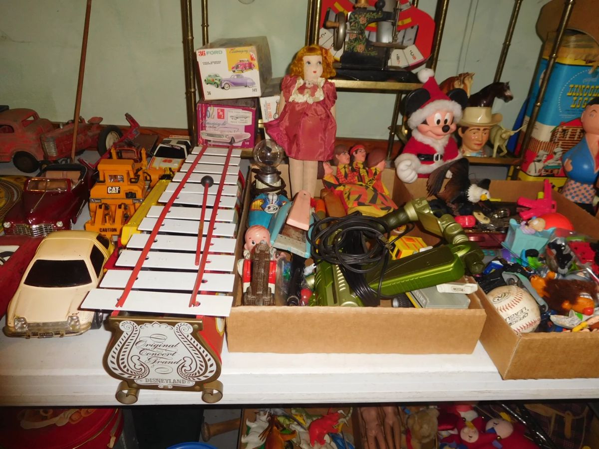 Linda's Estate Sales in Sandusky, OH starts on 1/13/2024