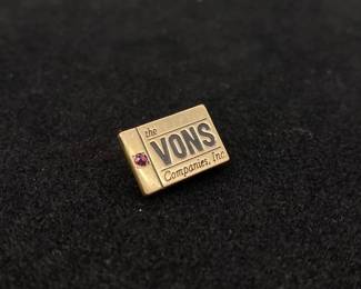 10k yellow gold vons pendent