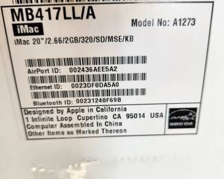 2009 iMac computer with keyboard