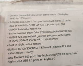 2009 iMac computer with keyboard