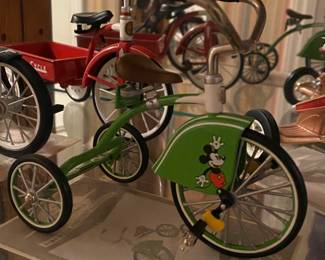 Mickey Mouse Kiddie Car Classic