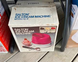 Salton Ice Cream Machine