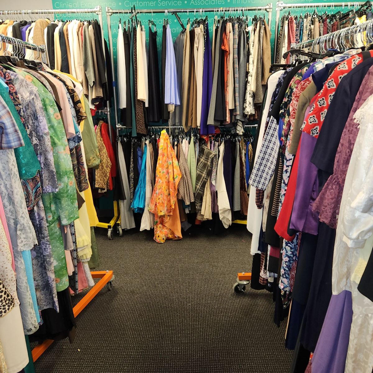 ABSOLUTE ESTATE SALES 50 off ** Hunt Valley... starts on 1/13/2024