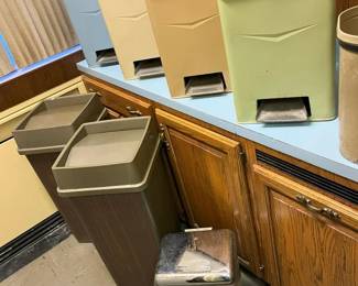71 Vintage Step Trash Can Selectionmin