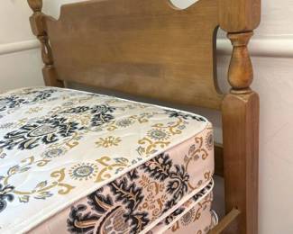 71 Walnut Twin Headboard Detailmin