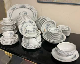 71 Mikasa Blue Peony China Set min