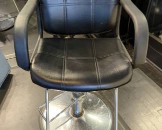 Foot Pump Height Adjustable Barber Beauty Chair, 38.5" Tall At Max Height, With Round Rubber And Metal Base