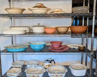 Great Vintage pieces!  All in excellent condition! NOTE - the blue and pink bowls have sold.