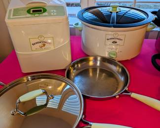 Suzanne Somers Bread Maker and Skillets - note large skillet sold.