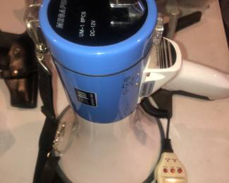 BRAND NEW BULL HORN USED FOR DEMONSTRATIONS