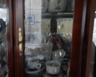 Plates, Cups & Saucers 