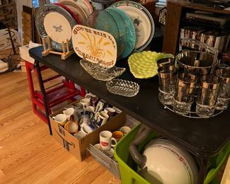 lots of kitchen wares