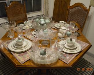 Royal Doulton Berkshire- 24 pc