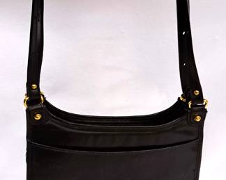 BLACK LATHER BRAHMIN PURSE