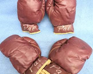 VINTAGE BOXING GLOVES KIDS