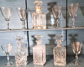 BEAUTIFUL LIQUOR DECANTURS STEMWARE LOT