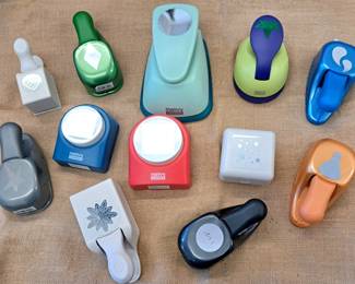 CARD MAKING SCRAPBOOKING PAPER PUNCHES