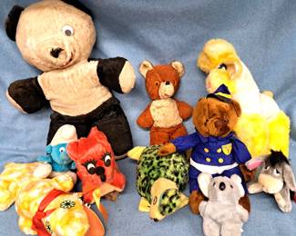 VINTAGE STUFFED ANIMALS PLUSH LOT 