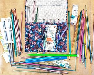 KNITTING NEEDLES LOT