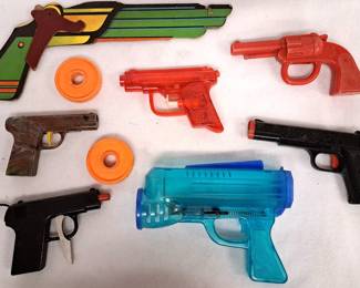 ANTIQUE TOY GUNS PISTOLS LOT