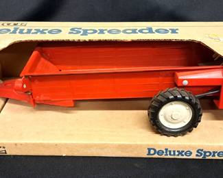 ERTL DELUXE WAGON 1987