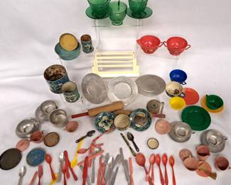 ANTIQUE GIRLS KITCHEN DISHES PLATES LOT