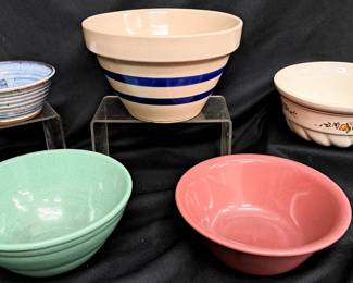 VINTAGE MIXING BOWLS LOT