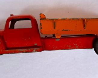 TOOTSIE TOY DUMP TRUCK 