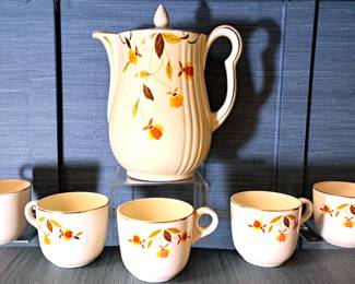 JEWEL TEA TEAPOT & CUPS 