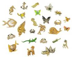 Vintage Brooch Pin Lot
