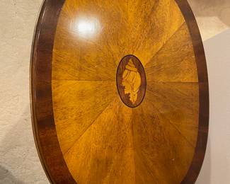 Oval Inlaid Mahogany Side Table with Shell Motif
