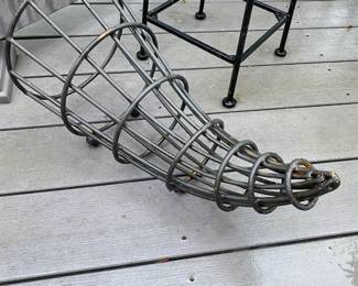 Black Metal Cornucopia Basket