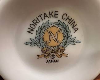 Noritake Crestwood Service for 4 Tea Set 