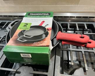 Tramontina 2 Pack of Cast Iron Pans