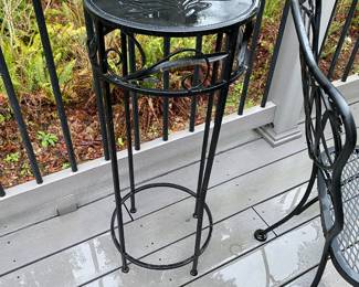 Round Black Metal Plant Stand