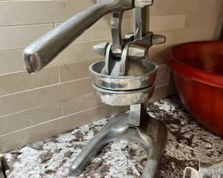 Aluminum Citrus Juicer
