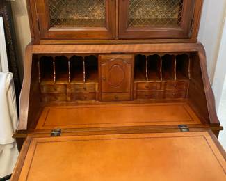 Secretary Desk/Dresser