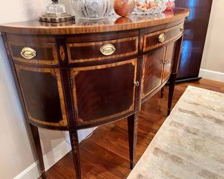 Hickory White American Masterpiece Collection Solid Mahogany Inlaid Buffet