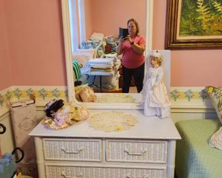 4 Drawer Wicker Dresser with Mirror