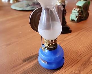 1 of 157 Vintage Oil Lamps