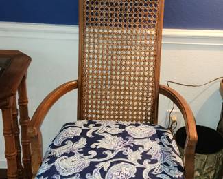 Arm Chair that goes with Dining Table 