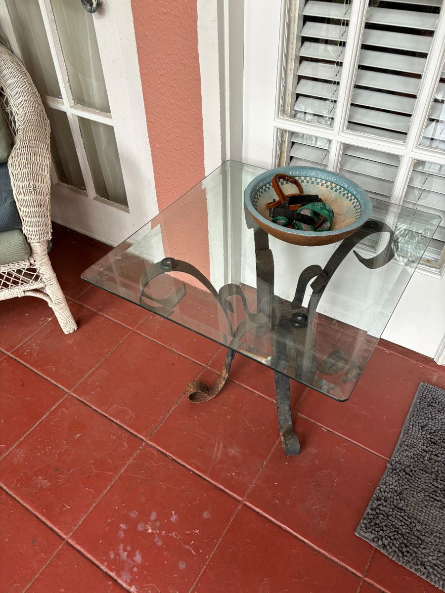 50 OFF SUNDAY! Estate Sale Clearwater starts on 1/26/2024