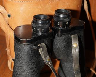Antique M15AI WWII binoculars with leather case