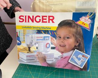 . . . Singer Lockstitch