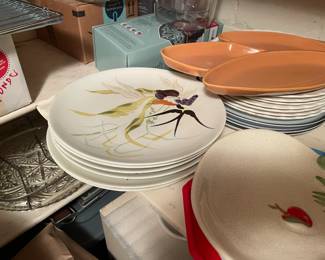 . . . more vintage dish ware