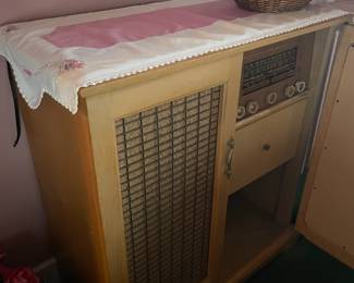 . . . vintage cabinet radio
